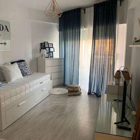 בנאלמדנה Acogedor Estudio En Primera Linea De Playa מראה חיצוני תמונה